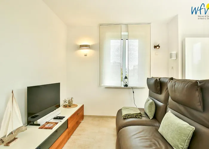 Haus Duenenblick 6 *