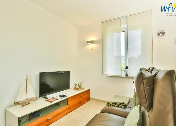 Haus Duenenblick 6 *